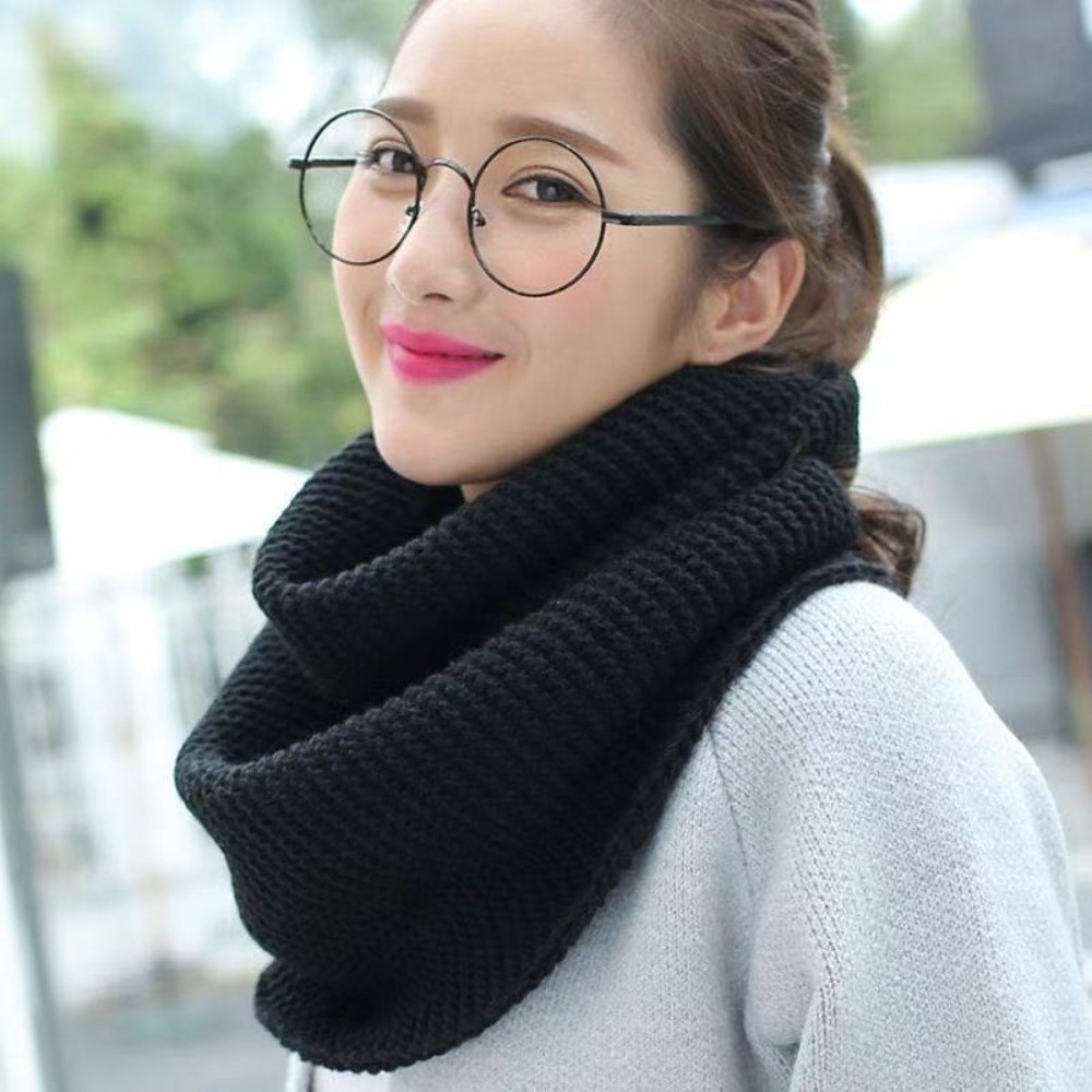 Infinity Scarf Knit - 暖かい無地のインフィニティループスカーフ、通気性のある厚手のネックウォーマースカーフ、手洗い可能、防風性のある冬用スカーフ（カップル向け）
